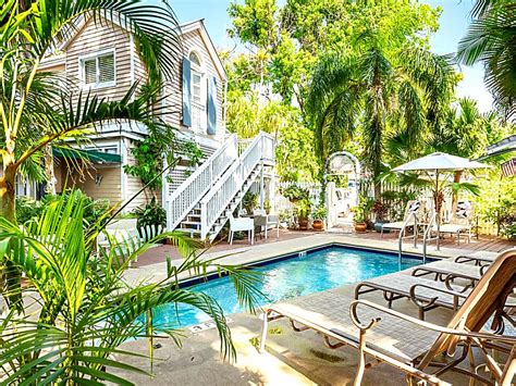 Breakfast key west. Let us invite you into "Courtney's Place Key West Historic Cottages & Inns". Courtney's Place is tucked away on a quiet lane in The Heart of Old Key West - ju... 