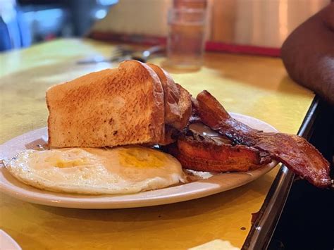 Breakfast minneapolis. What are mornings like at your home or in your family? Long and leisurely? Hectic and frenetic? No matter what your family or their lifestyle looks like from day to day, fitting a ... 