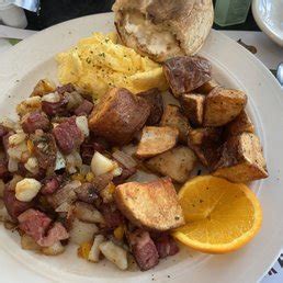 Breakfast north conway nh. Jan 25, 2022 · Peach's. Claimed. Review. Save. Share. 1,674 reviews #4 of 56 Restaurants in North Conway $$ - $$$ American Cafe Vegetarian Friendly. 2506 White Mountain Hwy, North Conway, Conway, NH 03860-5221 +1 603-356-5860 Website. Open now : 07:00 AM - 2:00 PM. 