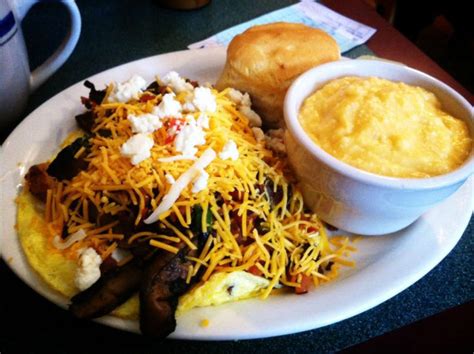 Breakfast places in memphis tn. Best Breakfast & Brunch near The Peabody Memphis - Sunrise Memphis, The Majestic Grille, Hustle & Dough, Sugar Grits, Automatic Slim's, Cafe Keough, Bedrock Eats and Sweets, Sunday Brunch at the Peabody, Luna Bar and Restaurant, Arcade Restaurant. 