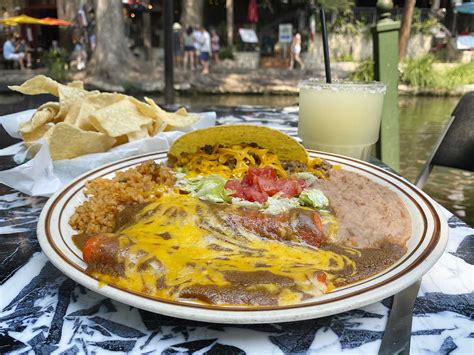 Breakfast san antonio riverwalk. January 17, 2022 // by Texas Travel 365 // 2 Comments. If you are looking for the greatest places for breakfast in San Antonio, you have come to the right place! There are so … 