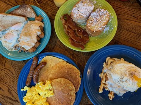 Breakfast stl. Café Piazza Cafe, Pizzeria, Restaurant, Italian, Pub & bar. #593 of 5068 places to eat in St. Louis. Closed until 10AM. Pizza, Italian, Vegetarian options. Great breakfast spot with friendly staff! $ $$$ Southwest Diner Cafe, Desserts. #420 of … 