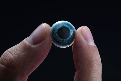 Breakthrough in augmented reality contact lens -- ScienceDaily