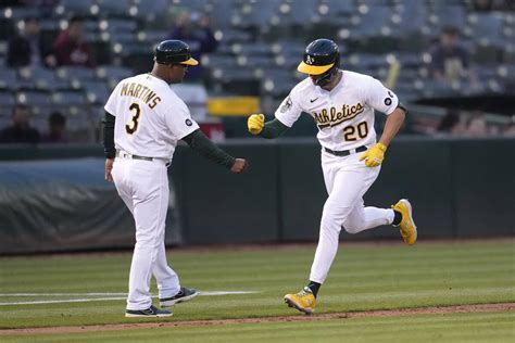 Brent Rooker slugs a 2-run homer in the bottom of the 9th as the Athletics beat the Royals 6-4