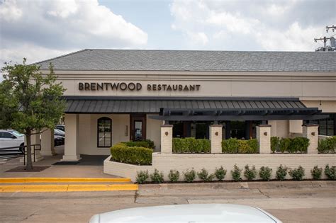 Brentwood addison. Brentwood is a new restaurant that offers sushi, burgers, steaks and fish in the space that was Houston's for almost 40 years. The menu, the cocktails and the service … 