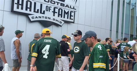 Brett Favre fans bleed green all over Pro Football Hall …