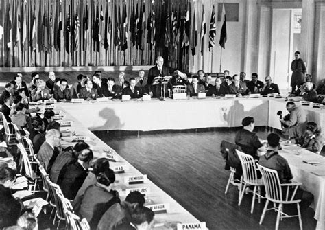 Bretton woods agreement 1944 summary.  Delegates representing 44 countries The Bretton ...