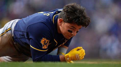 Brewers’ Luis Urías out 6 to 8 weeks with hamstring strain