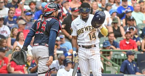 Brewers and Braves meet in series rubber match