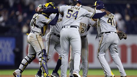 Brewers rally to overcome Domínguez’s fourth homer, drop Yankees below .500 with 8-2 win