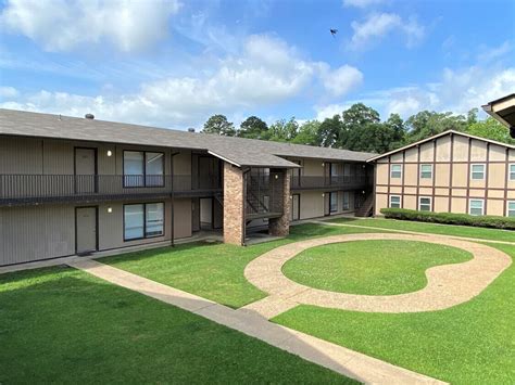 Briarwood Apartments, 4025 Golf Links Blvd, Shreveport, LA