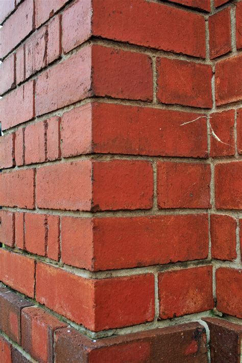Bricks corner. Brick Slip Corners also known as brick corner pistols are available in reclaimed or a tradition straight edge, when used they give the appearance that a full size brick has been used. Produced on a 90 degree angle with a long corner and a short corner that alternate whist going up the wall. Fantastic for producing Arches, Corner features on houses that many people render up to, as … 