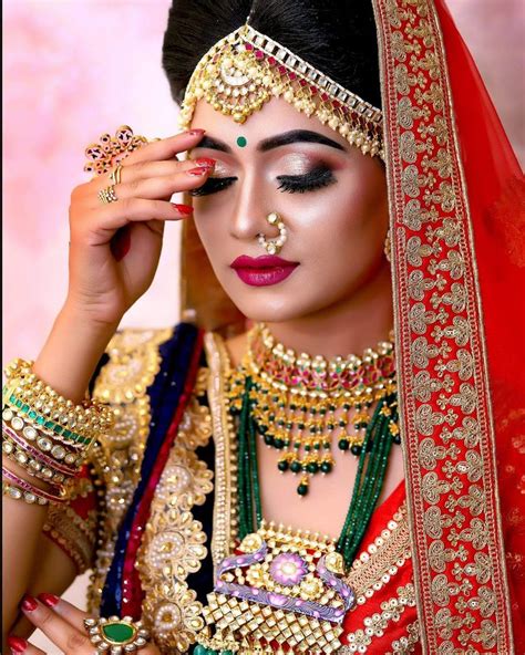 Bridal makeup bridal. Wedding makeup might sound intimidating, but there’s no reason to reinvent the wheel. The best makeup look is one that enhances your features, lasts all day and lets your inner beauty shine. BRIDAL MAKEUP: ENHANCE YOUR NATURAL BEAUTY FOR YOUR SPECIAL DAY. From a glowing complexion to captivating eyes and a stunning lip color, … 