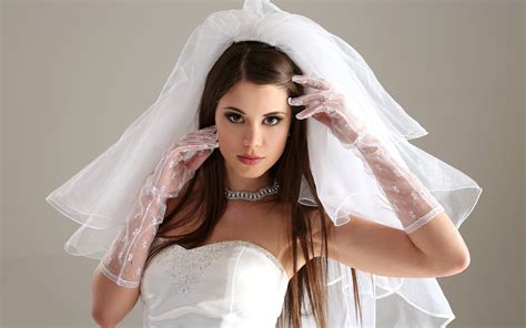 Bride 4k Porn Videos. HUNT4K. A blessing in disguise. HUNT4K. Random passerby scores luxurious bride in the wedding limo. HUNT4K. Enticing bride-to-be rocks out with injured guy before husband. HUNT4K. Excited girl in wedding dress fools around not with future hubby. 