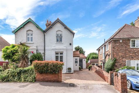 Bridges Lane postcode in Beddington - Postcodebyaddress