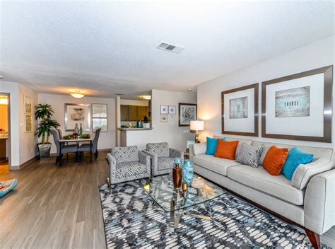  Bridgewater offers fantastic amenities that include a sparkling swimming pool, lighted tennis courts, a playground, and a fitness center. Our spacious one-, two-, and three-bedroom apartments have patios, large closets, and well-appointed kitchens. . 