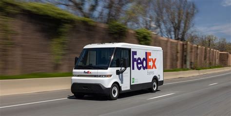 BrightDrop Delivers the First 150 EV Vans to FedEx - Autoweek