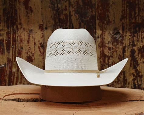 Wide-brim and small-brim hats for any hat lover. From authentic Australian wool, to straw, we've got the perfect hat to match any lifestyle. Shop our selection of wide-brim sun hats, wide-brim fedora hats, boater hats, wide-brim hats for men, wide-brim hats for women, and wide-brim cowboy hats.. 