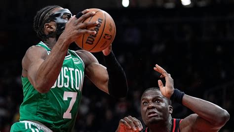 Bring on Philly! Celtics fend off Hawks, face 76ers next