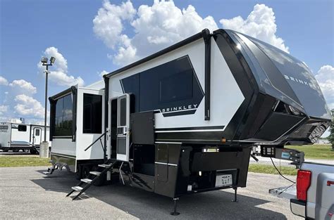 Brinkly rv. The Brinkley RV Model Z weighs approximately 12,000 pounds unloaded and has a cargo carrying capacity of about 2,500 pounds for a GVWR of around 15,000 pounds. It comes with 17.5-inch H-rated tires for peace of mind while traveling. The gray tank holds up to 90 gallons, the black tank holds up to 45 gallons, and the fresh water … 