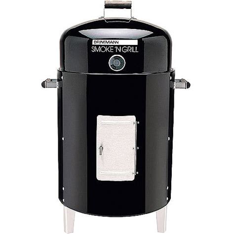 In terms of quality, the Brinkmann smoker ranks lower than the Kamado grills. This smoker is made using cold-rolled, heavy-gauge steel which is considered more lightweight in comparison to other smoker types. On the bright side, Brinkmann Smoke’N Grill is more resistant to warping, as opposed to other smokers designed vertically.