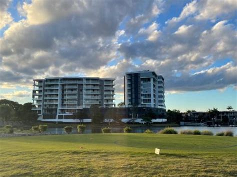 Brisbane to Signature Waterfront Apartments, Gold Coast - 4