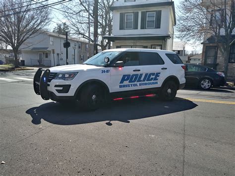 October 12, 2023. 0. 0. Middlebury and state police respond to Porter Avenue in Middlebury on Wednesday evening after a report of shots fired and a man barricading himself in a home. The man was .... 