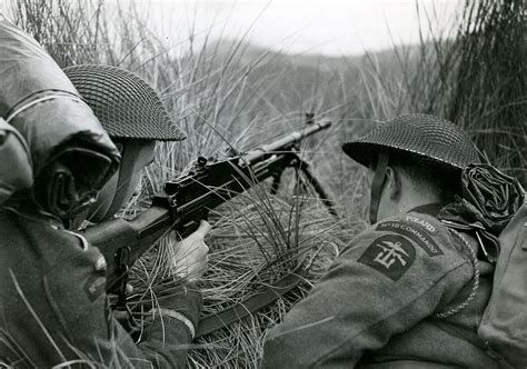 British commando training ww2.  The impetus behind forming a special unit and When the Com...