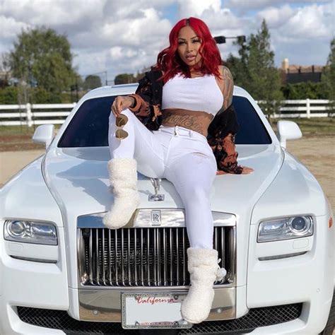 Brittanya razavi net worth 2022. How much is Brittanya Razavi’s Net Worth and Salary? Currently, Brittanya’s net worth is around $3 million as of 2022, and is living a lavish lifestyle in a luxurious way. She has her own Merchandise line called 187 Clothing Inc, from where she earns a decent amount of money. It sells a variety of the latest productions of clothing … 