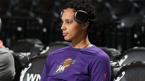 Brittney Griner misses second straight game with hip injury