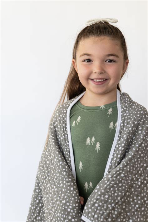 Brixton phoenix. Brixton Phoenix bamboo viscose knotted gowns are buttery soft, extra stretchy, and gentle for sensitive or eczema prone skin. Thoughtfully designed to last your baby for months to 