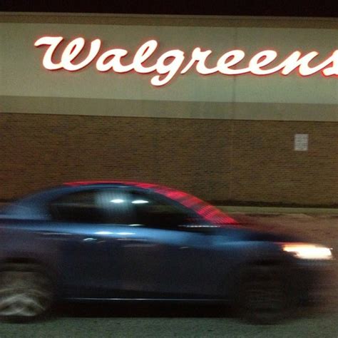 Broad and hunting park walgreens. We've got you covered with our apartment hunting checklist of things you should look for, but to crack a deal with a landlord, it helps to have your own papers in order. The guys a... 