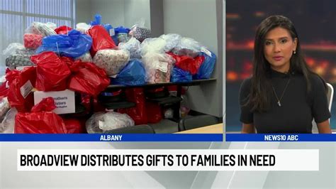 Broadview distributes gifts to families in need