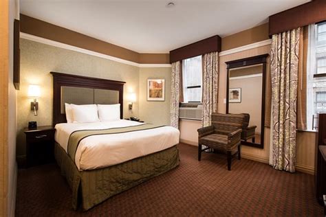 Broadway At Times Square Hotel Picture Of Hotel 46 Times Square New York City Tripadvisor