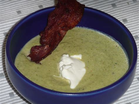 Broccolisoppa med bacon