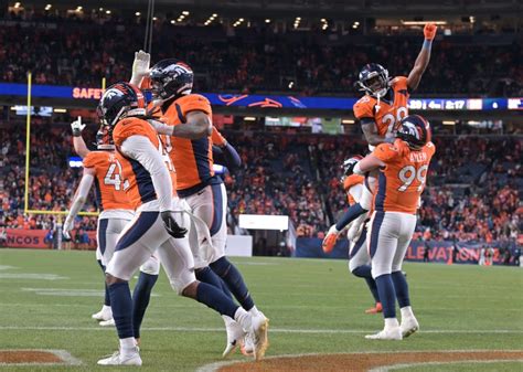 Broncos’ high-flying defense in for a stiff prime-time test against balanced, explosive Lions: “We can kind of prove the type of team we are”