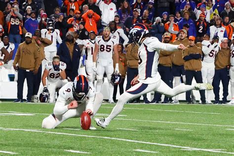 Broncos 3, Chargers 0: Wil Lutz nails 32-yard field goal to get Denver on the board