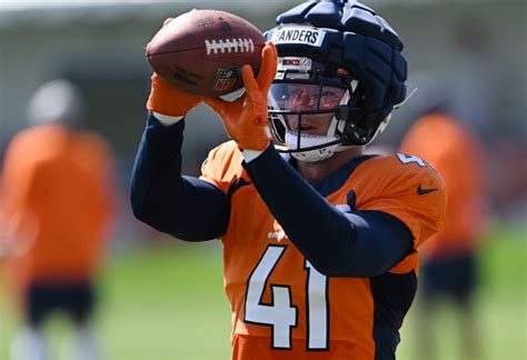 Broncos DC Vance Joseph has high expectations — and plans to be kept under wraps — for rookie LB Drew Sanders