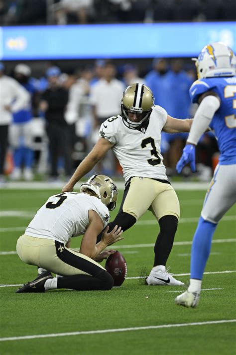 Broncos acquire kicker Lutz from Saints, reuniting him with Payton, and trade Okwuegbunam to Eagles