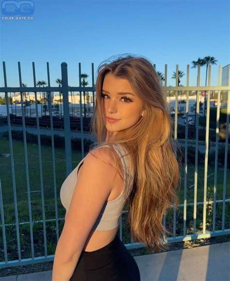 Brooke monk braless. Brooke Monk (born: January 31, 2003 (2003-01-31) [age 20]), is an American YouTuber and TikToker, known for her variety of content, including vlogs, dancing, makeup tutorials, 'POV' videos as well as many others. As of May 2023, she has over 28 million followers on TikTok and over 2 million subscribers on YouTube. She is also a former member of the … 