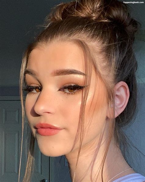 Brooke monk nude twitter. Brooke has a whopping 29 Million followers on Tiktok. She recently got involved in a viral controversy and video scandal. An explicit image of the incident is currently circulating on … 