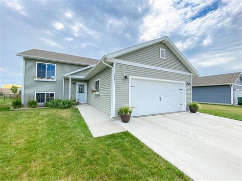 Brookings south dakota real estate. A lifetime resident of Brookings, Gayle knows the community and is glad to share her knowledge. Gayle’s experiences, including the past 23 years in real estate, have given her the knowledge and ... 
