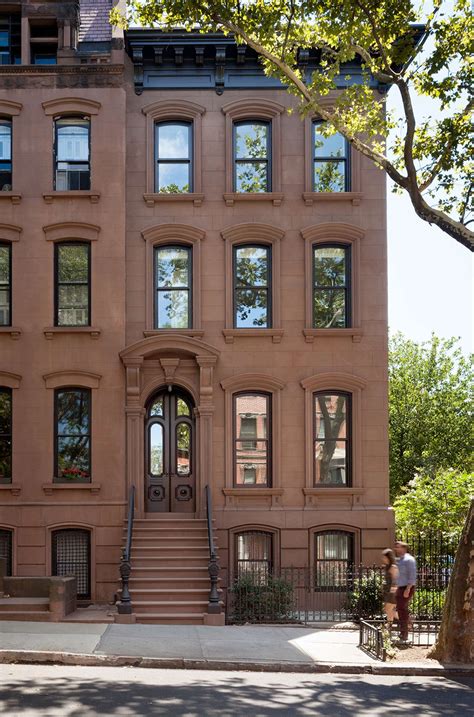 Brooklyn heights townhomes. Townhomes in Brooklyn, NY typically rent for around $2,208 per month. What is the average length of lease for a townhome in Brooklyn, NY? The average lease term for a townhome in Brooklyn, NY is typically 12 months, but some townhomes may rent between six and 24 months. 
