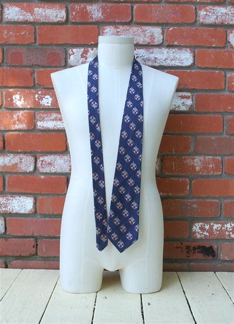 Brooks Brothers Tie July 4th Red White Flowers on Navy …