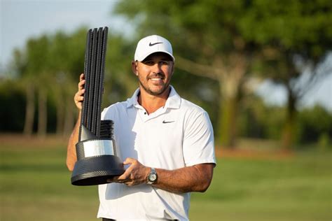 Brooks Koepka hangs on to win LIV event ahead of Masters
