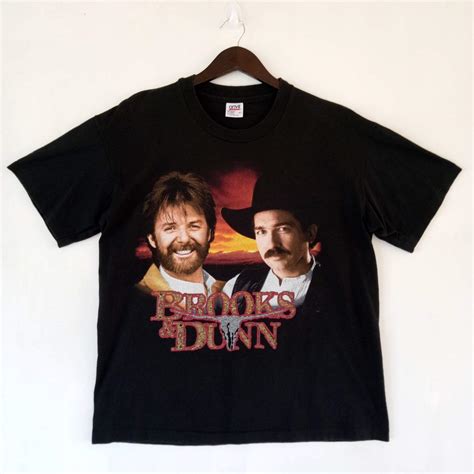 Brooks and dunn t shirt. Things To Know About Brooks and dunn t shirt. 