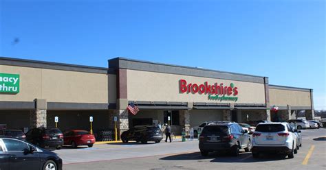 Brookshires paris texas. See 4 photos and 1 tip from 72 visitors to Brookshire's. "The friendliest place in Lamar county to get groceries. Deli is pretty good." 