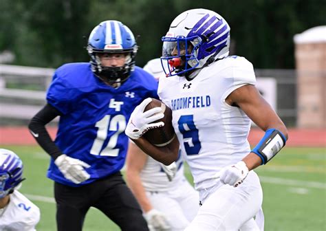 Broomfield begins Class 4A title defense with blowout of Longmont