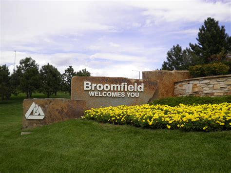 Broomfield co. Broomfield, Co is known for its small-town feel, beautiful local parks, and scenic mountain views. Centrally located between Boulder and Denver, Broomfield residents truly get the best of both worlds — mountain countryside and city life. With tons of activities, from nature trails and hiking to lots of local eateries and breweries, there is something for everyone. … 