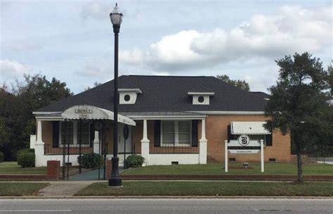 Brown's Funeral Home | 704 S. Broad St ... S